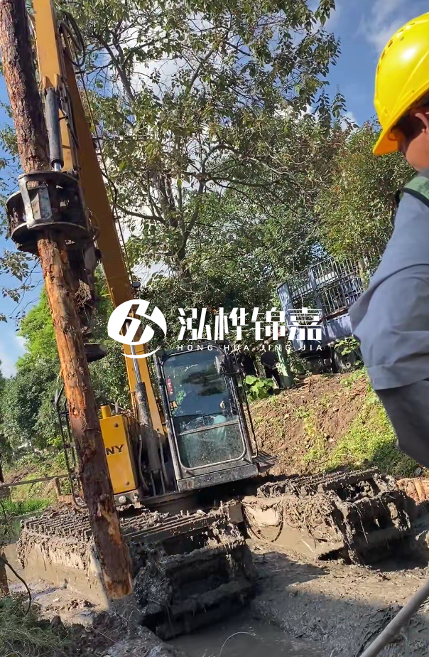 景德鎮(zhèn)河道清淤專業(yè)施工-狹窄河道挖機清理河道的方法？