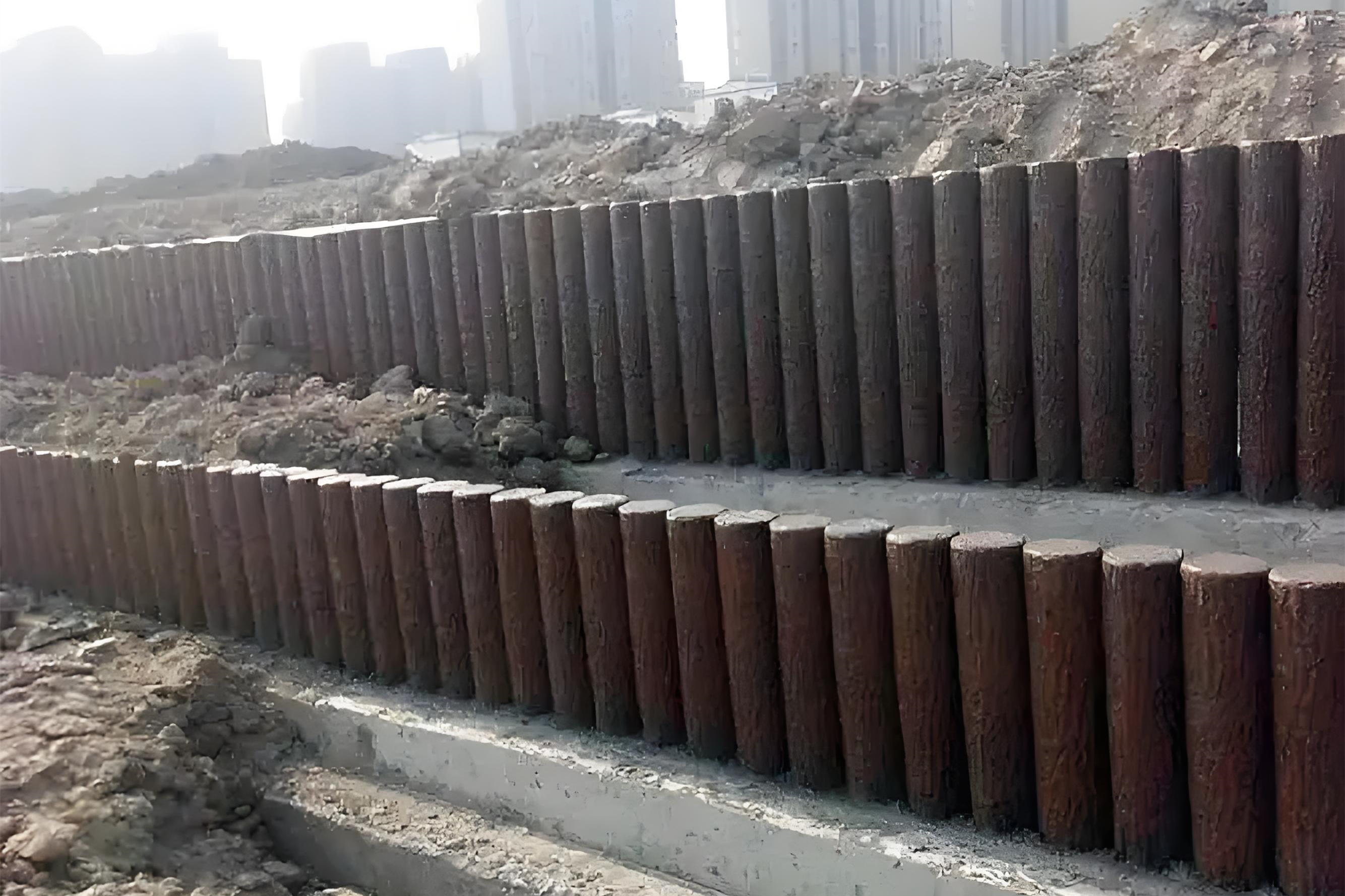 水泥樁批發(fā)廠家泓樺錦嘉-水泥圓樁適合用于哪些建筑工程？